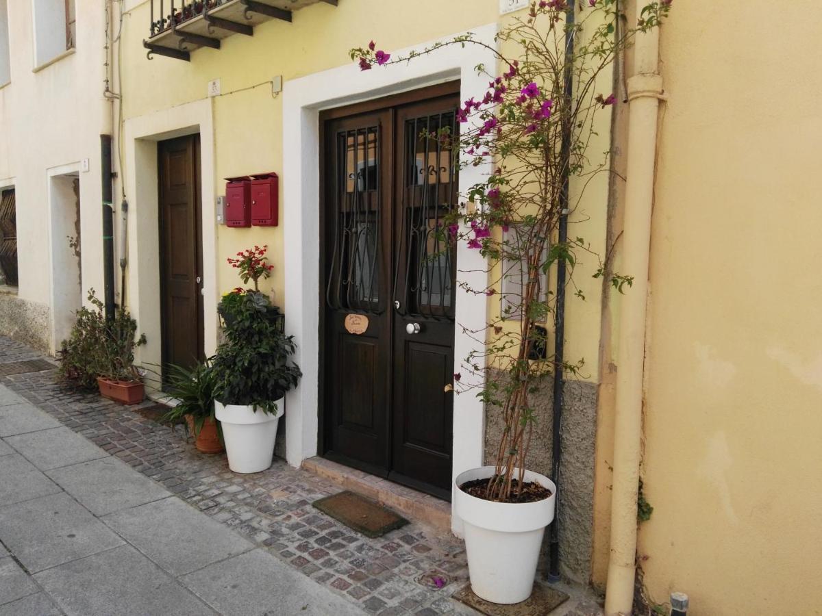 Cozy Loft In The Heart Of Cagliariヴィラ エクステリア 写真